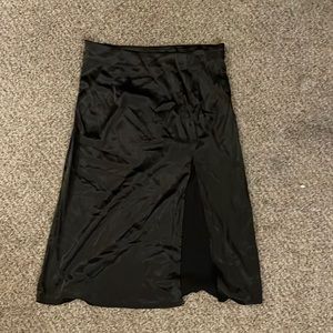 MIDI skirt, black with slit size XL